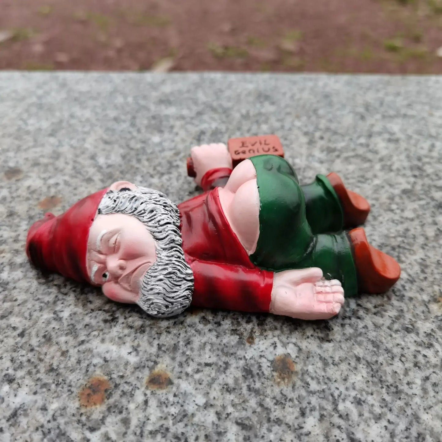 15CM Funny Drunken Christmas Garden Gnome – Weatherproof Resin Statue for Indoor/Outdoor Home Décor